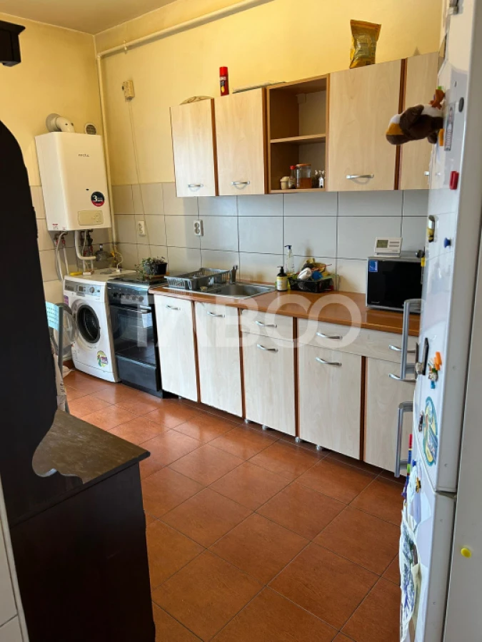 Vanzare apartament cu 2 camere decomandate cu parcare vila cartie Iris - 6