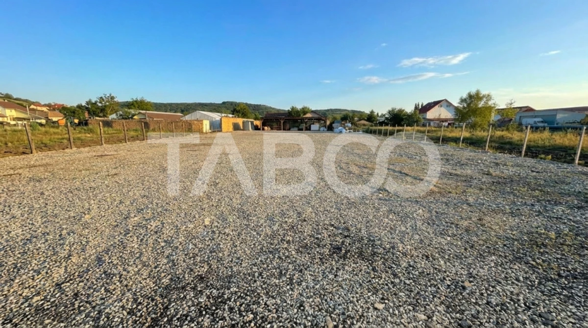 Teren de inchiriat 2000mp acces direct din drum asfaltat Viile Sibiulu - 1