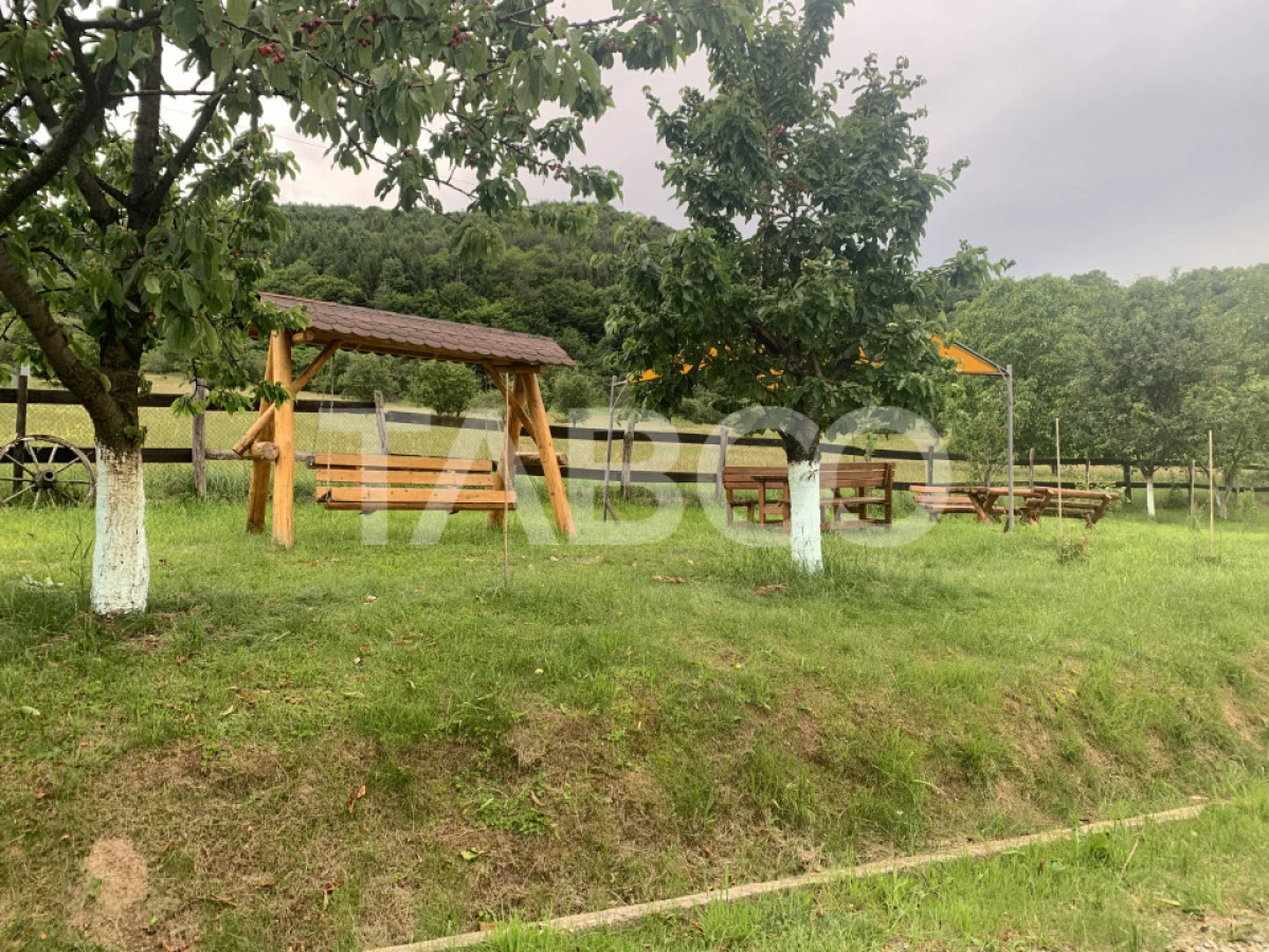 EXCLUSIVITATE Pensiune 9 camere 615 mpu 3600 mp teren in Fantanele - 9