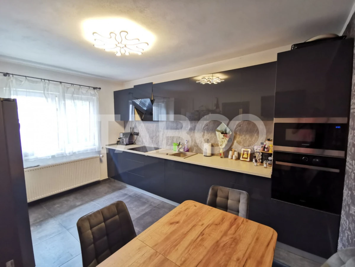 Casa moderna de vanzare in localitatea Cristian din judetul Sibiu - 3