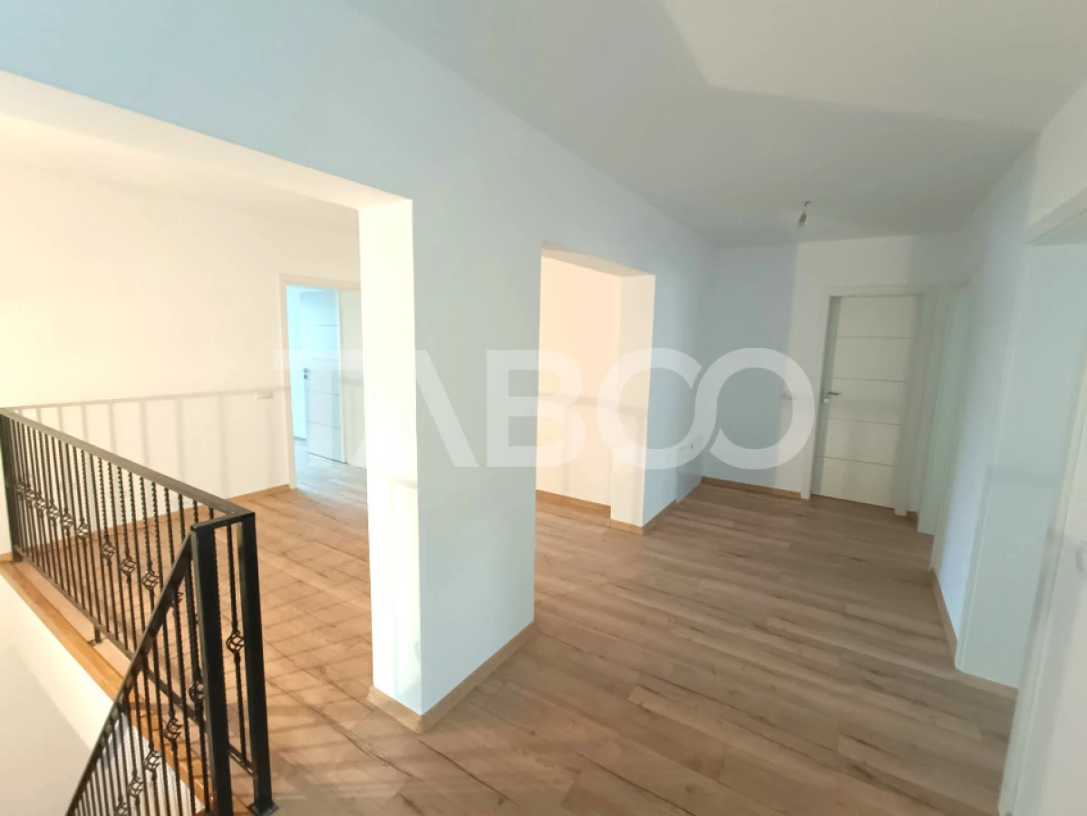 Casa 10 camere 390 mp utili - pe strada Calea Poplacii din Sibiu - 3