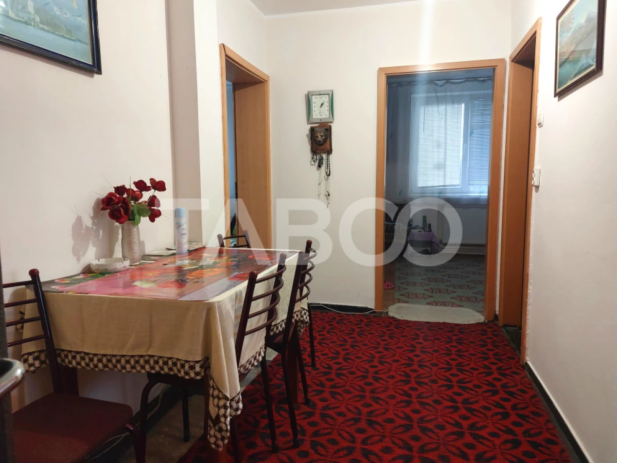 Apartament 2 camere decomandate 57 mp balcon bloc cu acoperis Cisnadie - 9