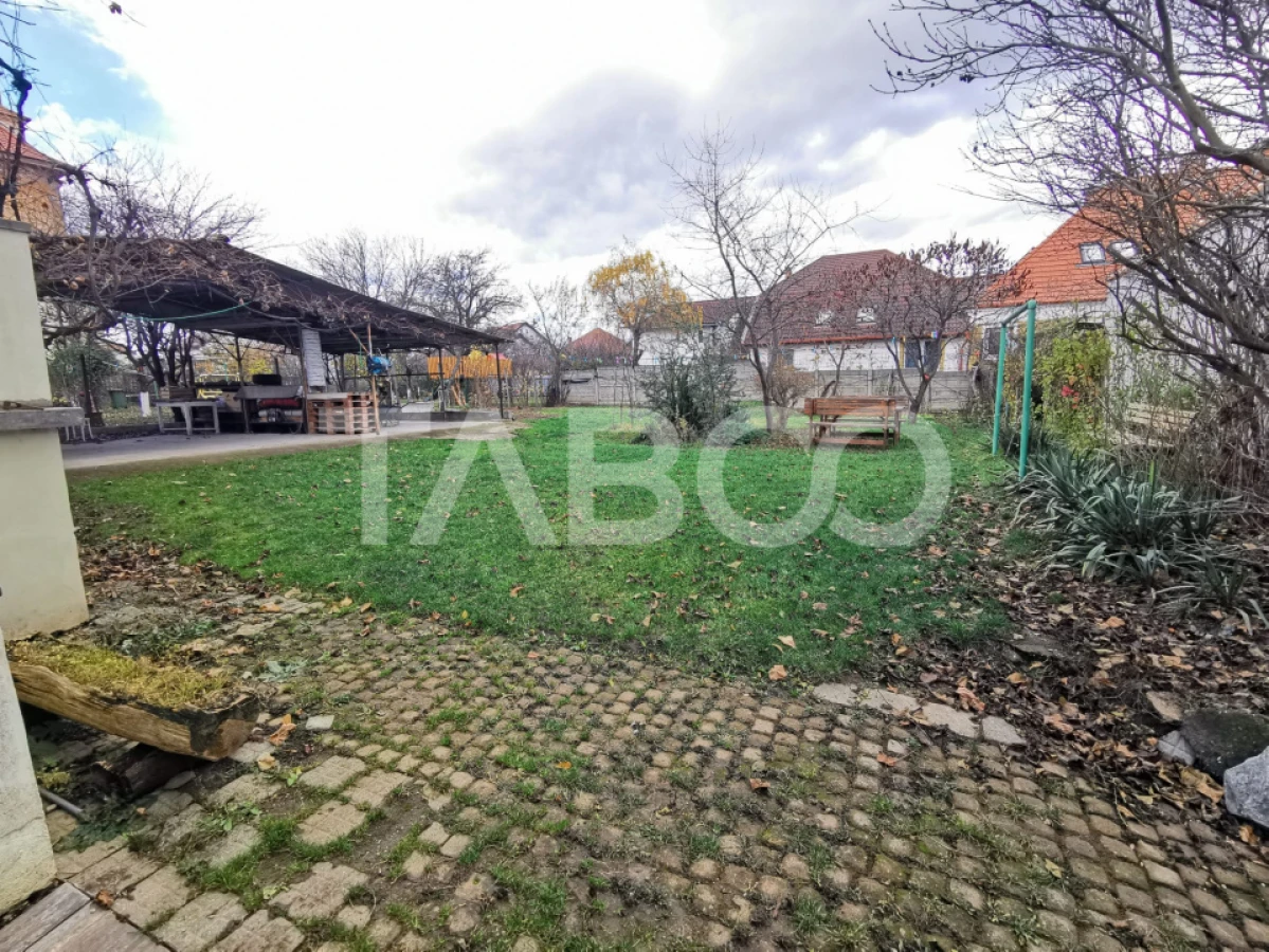 Casă individuală cu 4 camere și 900 mp teren în zona Calea Poplăcii - 1