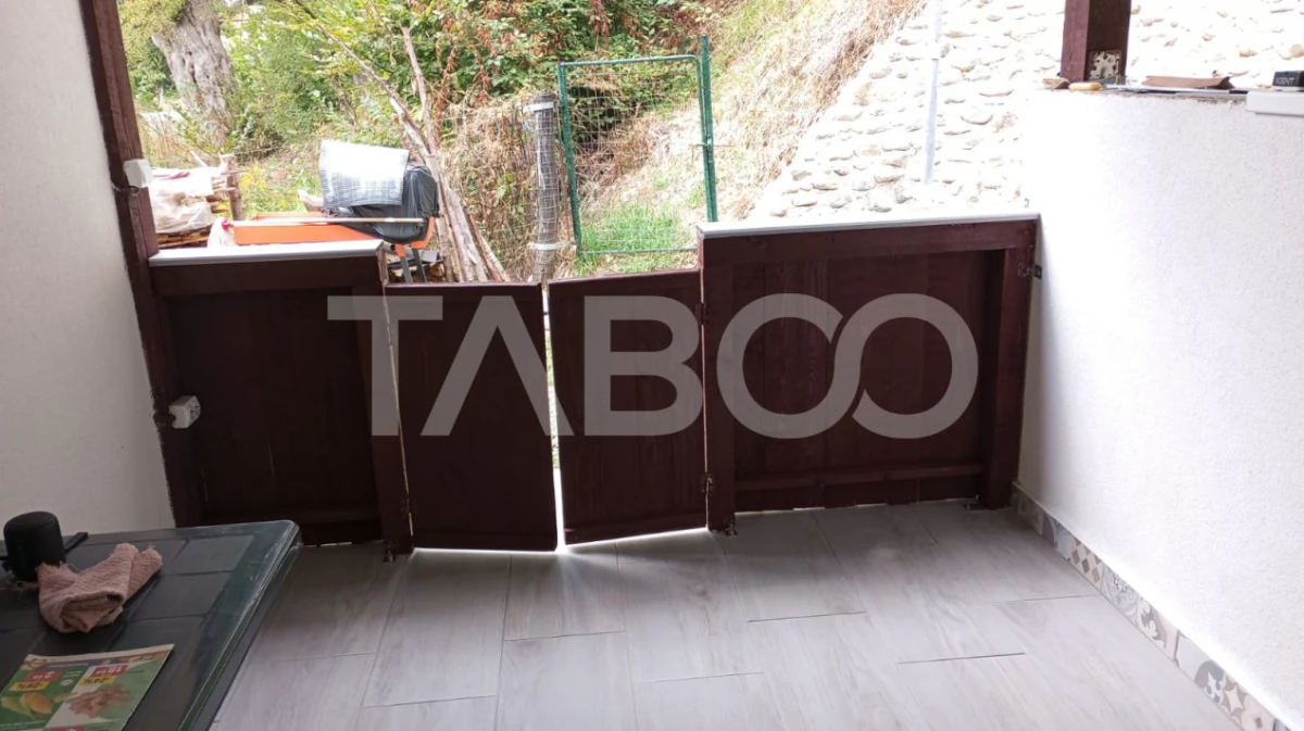 Casa 8 camere 7 bai 284 mp 225mp curte libera in Porumbacu de Sus - 10