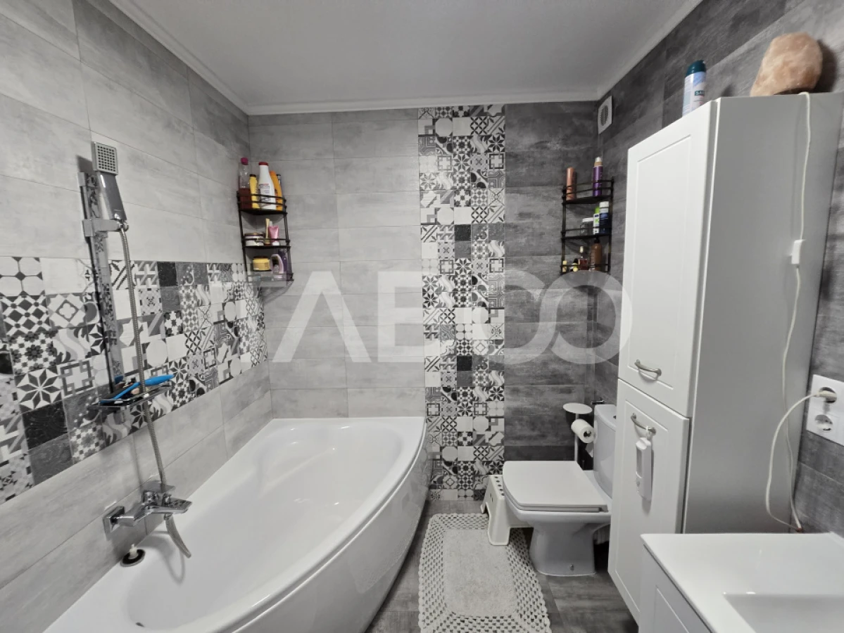 Casa de vanzare 5 camere 160mpu 3 bai 120mp teren liber zona Selimbar - 8