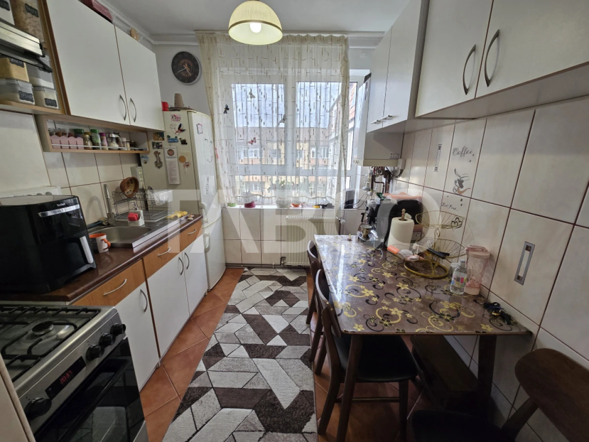 Apartament 2 camere de vanzare mobilat cu balcon in Terezian Sibiu - 5