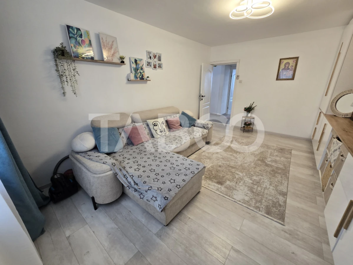 Apartament decomandat de vanzare mobilat pivnita Vasile Aaron Sibiu - 10