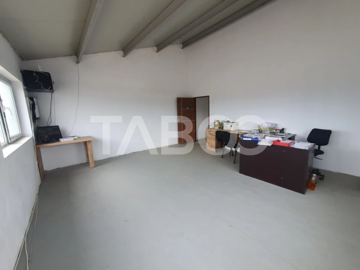 Teren si hala 42.000 mp + zona administrativa la 7 minute de Fagaras - 6