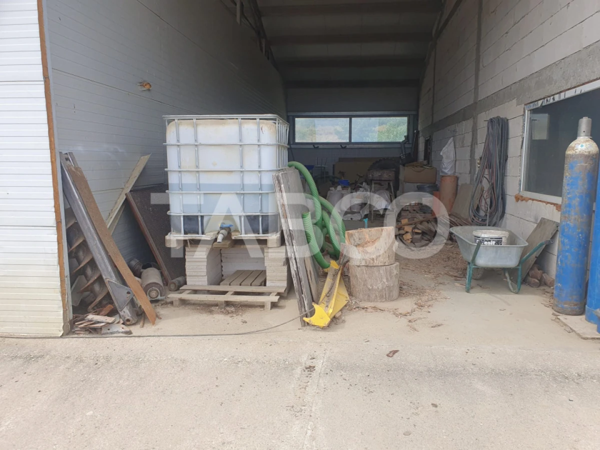 Teren si hala 42.000 mp + zona administrativa la 7 minute de Fagaras - 4