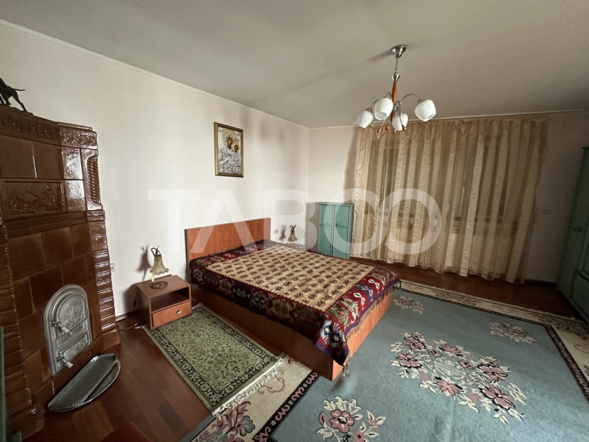 Casa familiala pentru locuit sau vacanta , spatioasa si confortabila . - 6