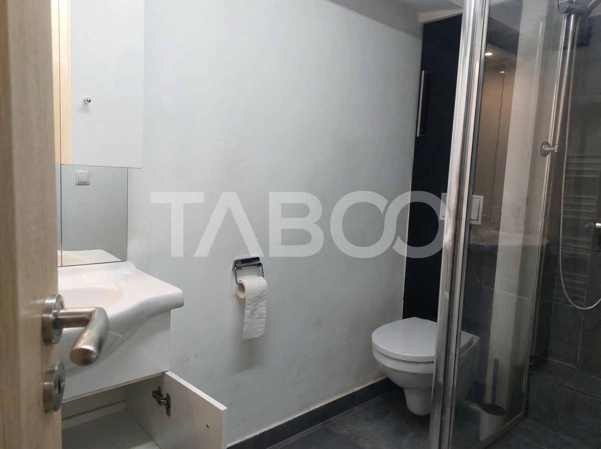 Apartament renovat complet 47 mp 3 camere str Tesatorilor Cisnadie - 8