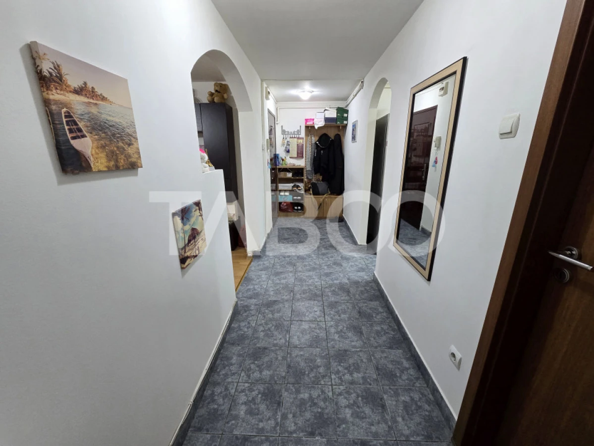 Apartament decomandat de vanzare 59 utili balcon pod zona Dioda Sibiu - 7