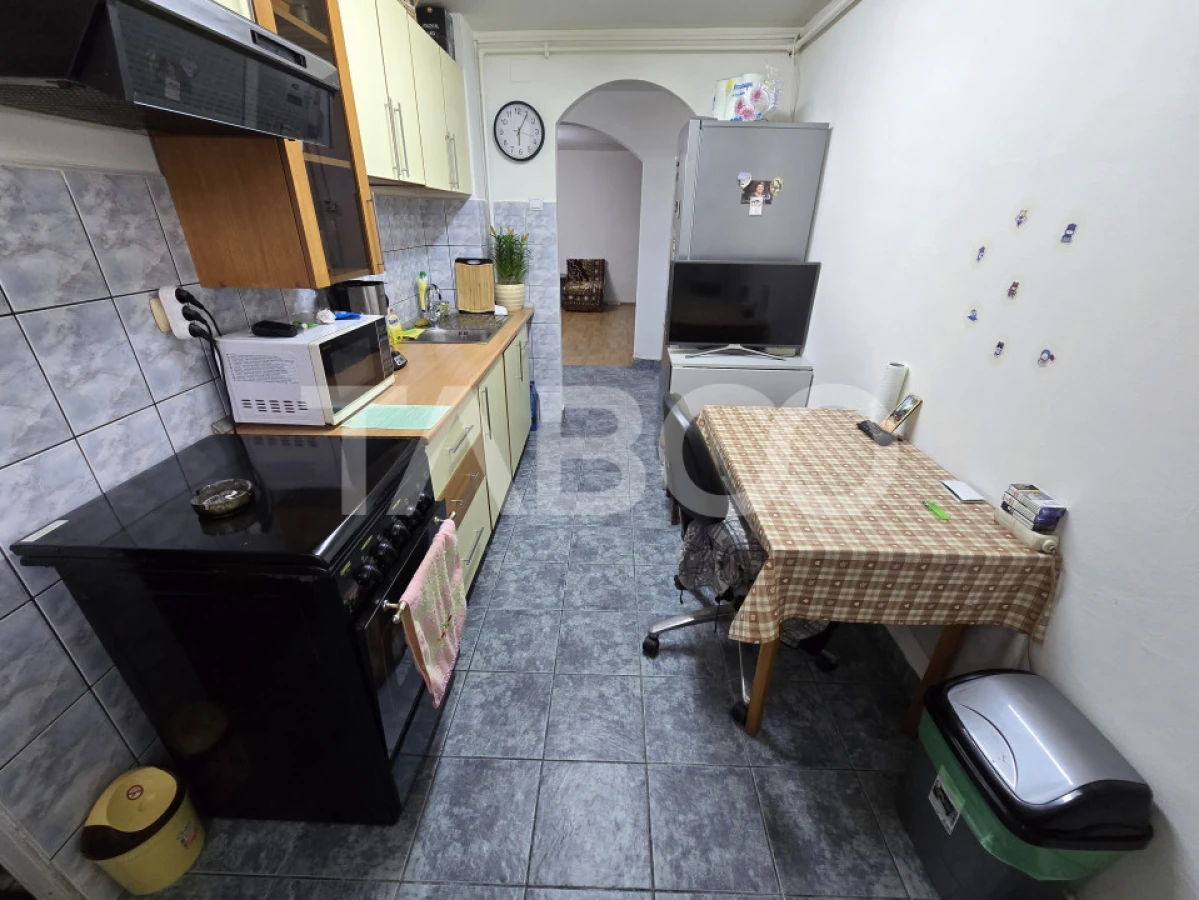 Apartament decomandat de vanzare 59 utili balcon pod zona Dioda Sibiu - 5