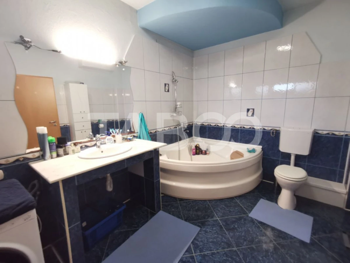 Casa in zona Centrala cu 8 camere mobilate teren 890 mp - 7