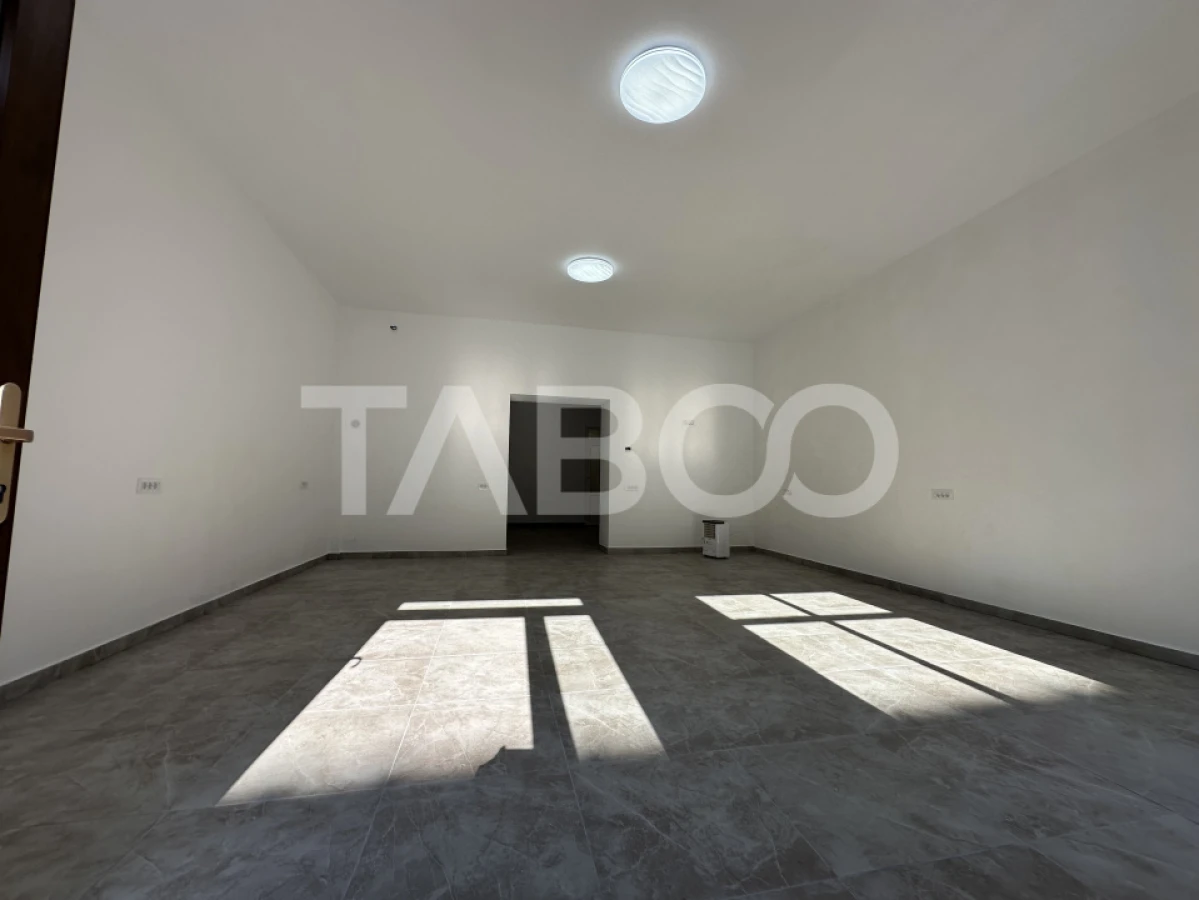 Spatiu comercial 89 mp utili renovat complet Strada Faurului nr 21 - 9