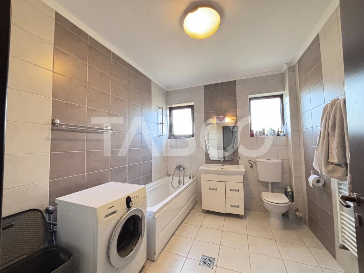 De vanzare apartament foarte spatios cu terasa si priveliste - 5