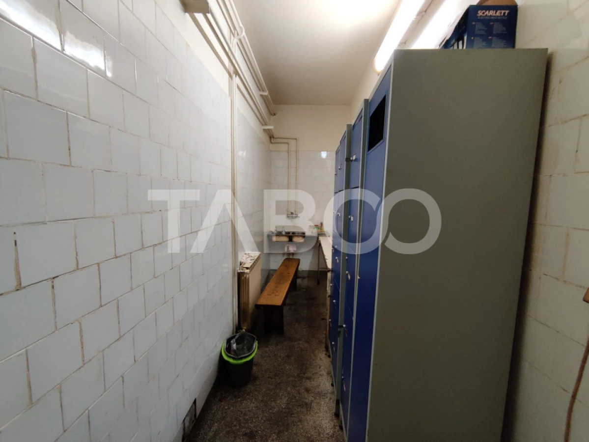 De inchiriat fabrica de productie cu birouri si parcari in Sibiu - 4