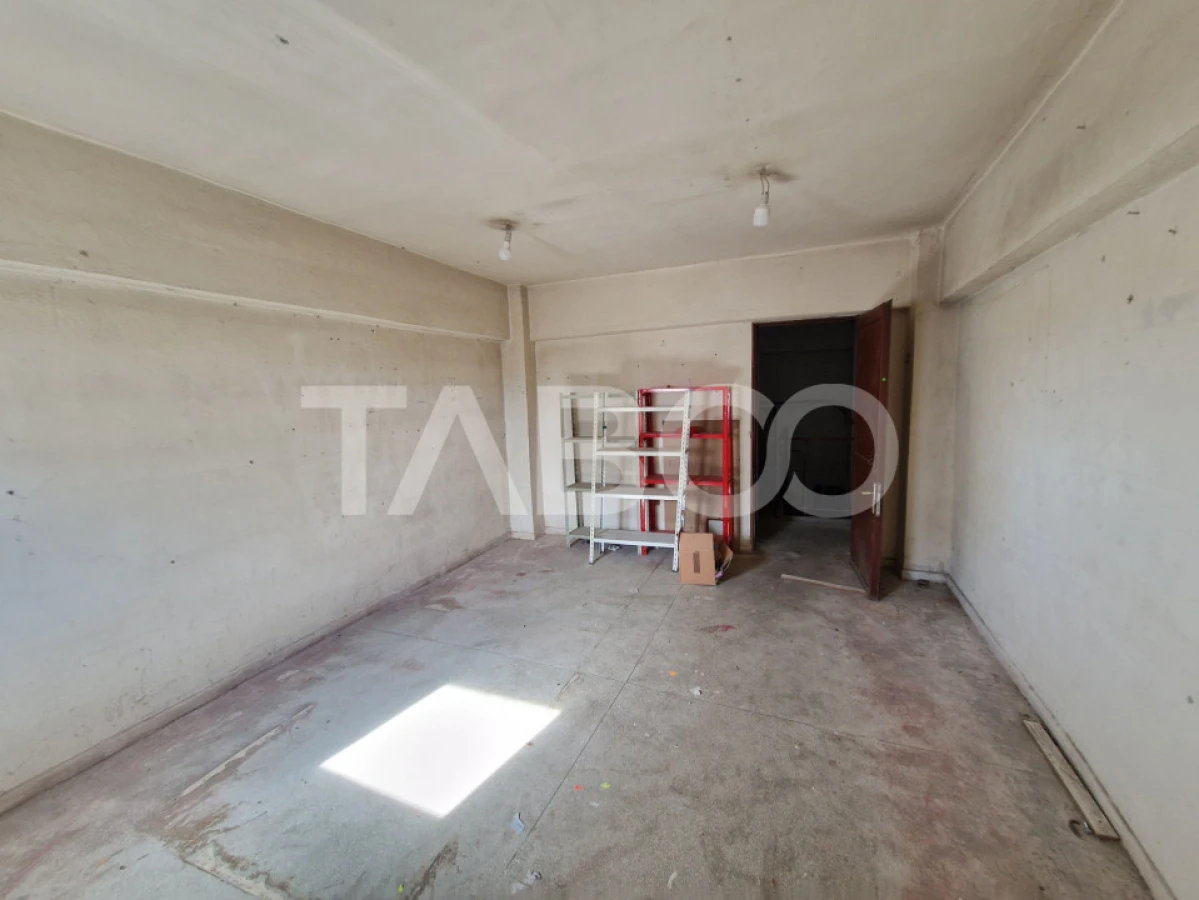 Spatiu comercial sau birouri in Turnisor la parter cu vad stradal - 8