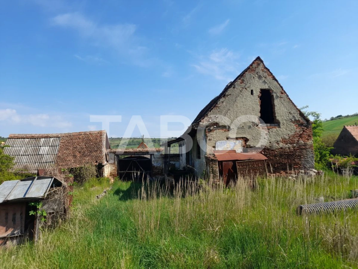 Teren de vanzare 4500 mp in centrul comunei Hamba judetul Sibiu - 5