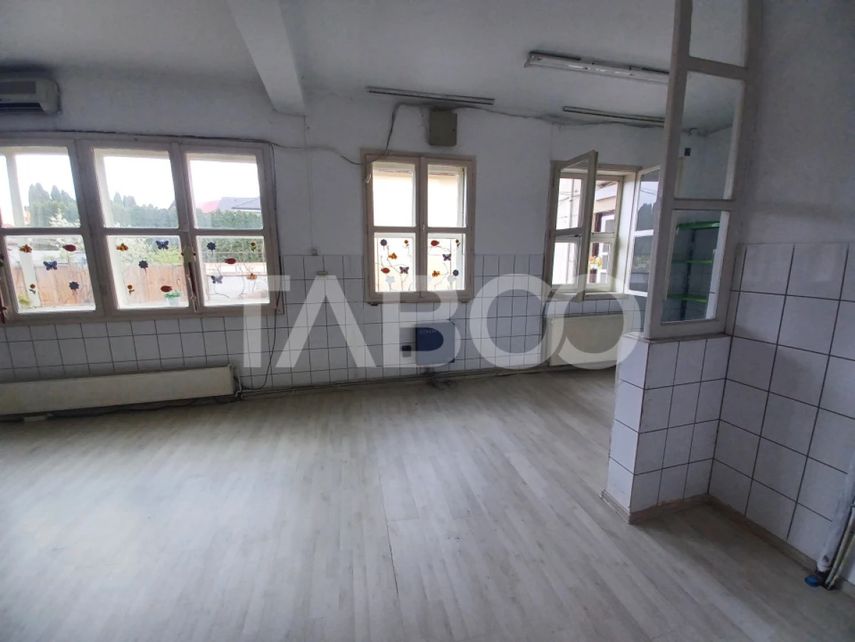 1200 mp teren cu casa individuala de renovat in zona buna din Sibiu - 4