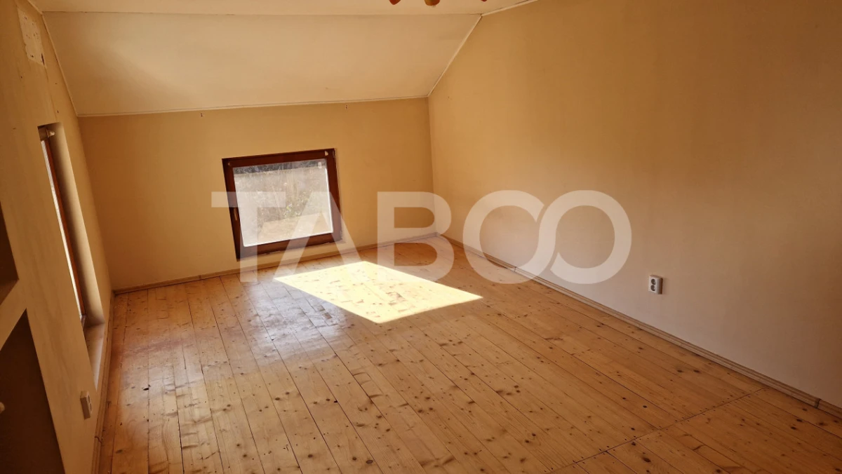 Casa 5 camere cu garaj si teren 961 mp de vanzare Sibiu zona Centrala - 9