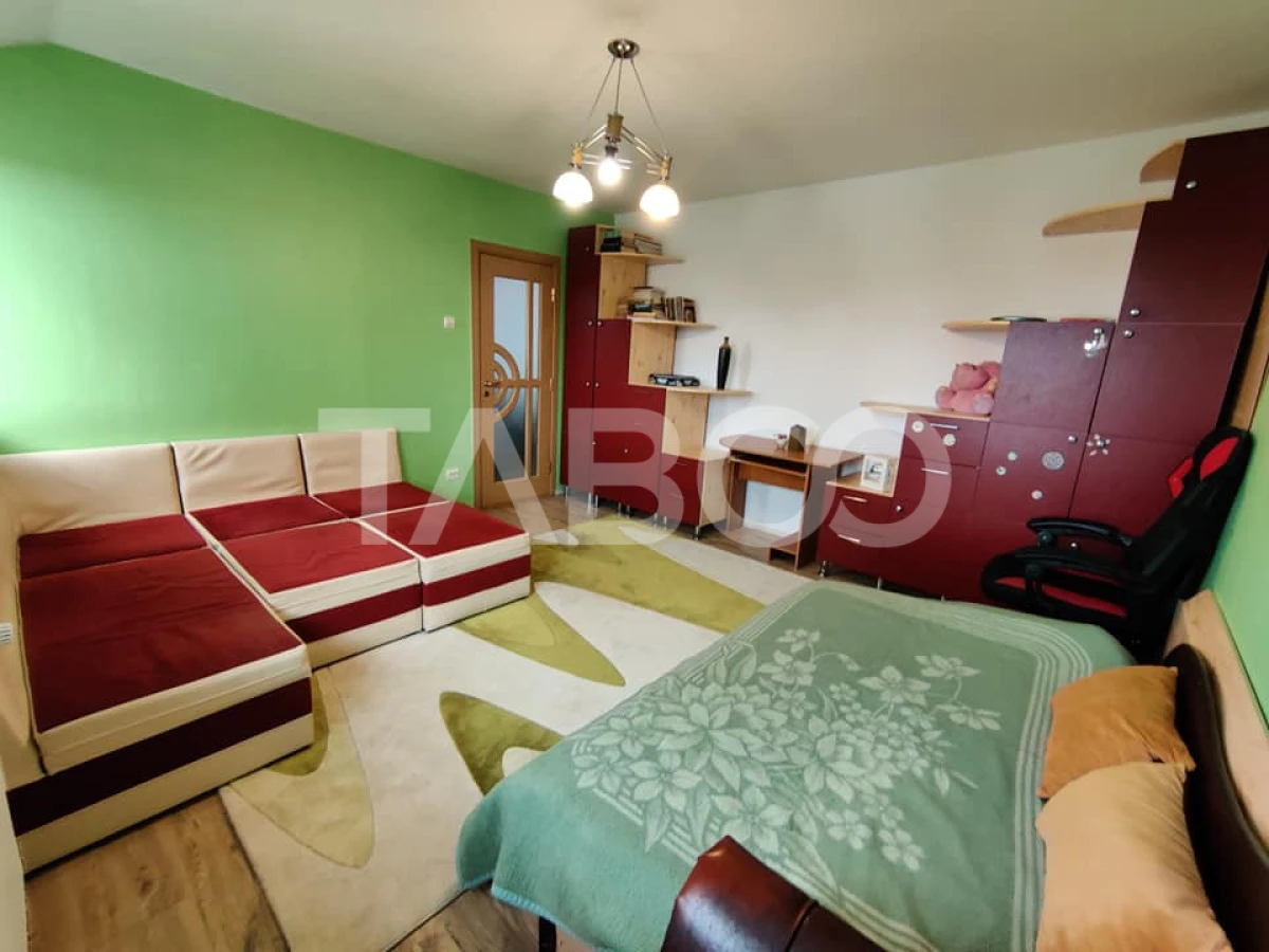 Apartament cu 4 camere in zona facultatilor Mihai Viteazul - 1