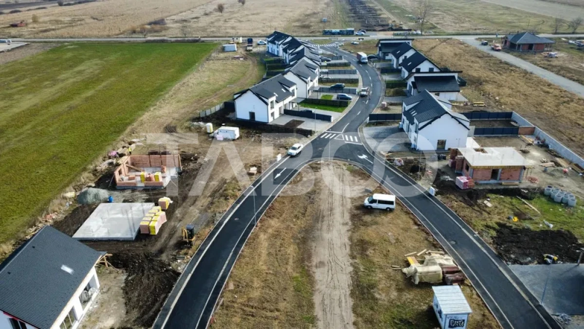 Casa individuala de vanzare cu teren generos- predare la alb - 3