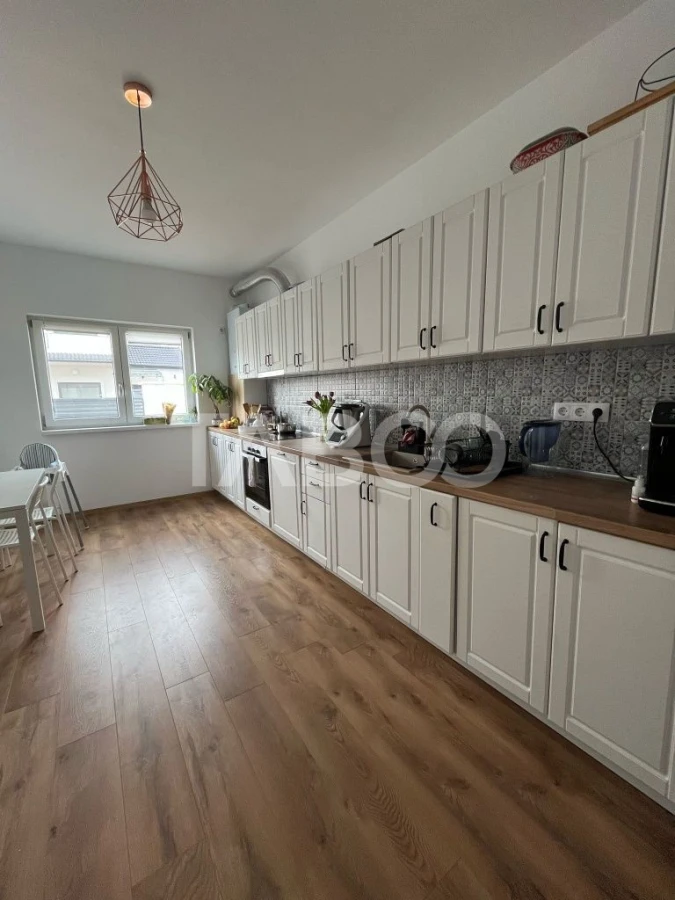 Duplex de inchiriat cu 4 camere + curte in Selimbar - 4