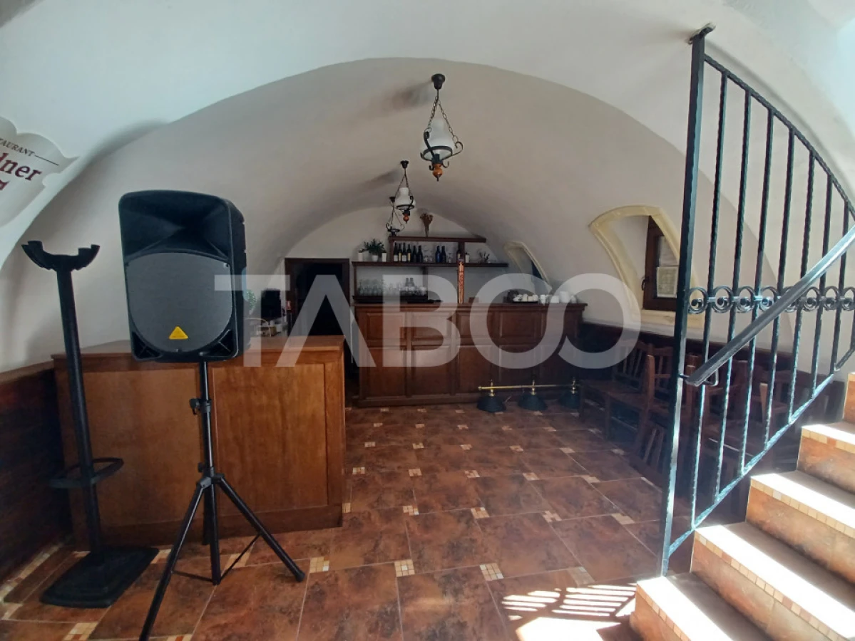 Piata Mare-Restaurant terasa si bar de inchiriat - 5