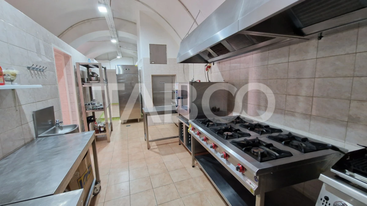 Piata Mare-Restaurant terasa si bar de inchiriat - 1