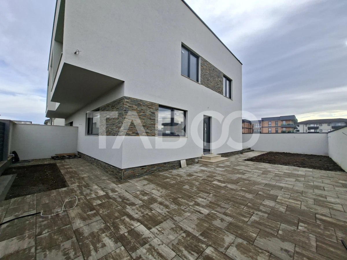 Casa tip duplex de vanzare cu acces auto curte terasa Selimbar - 1