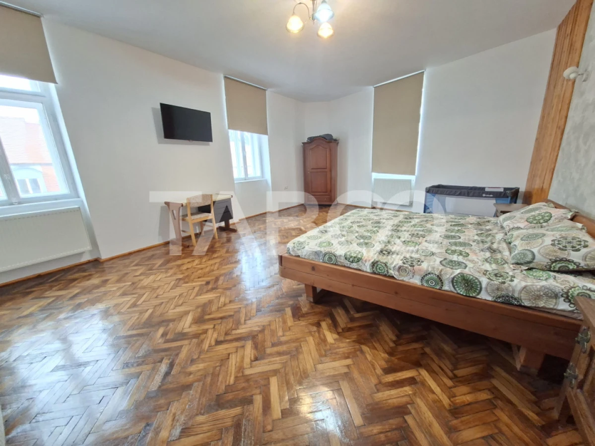 Apartament de inchiriat 3 camere in centrul vechi al orasului Sibiu - 3