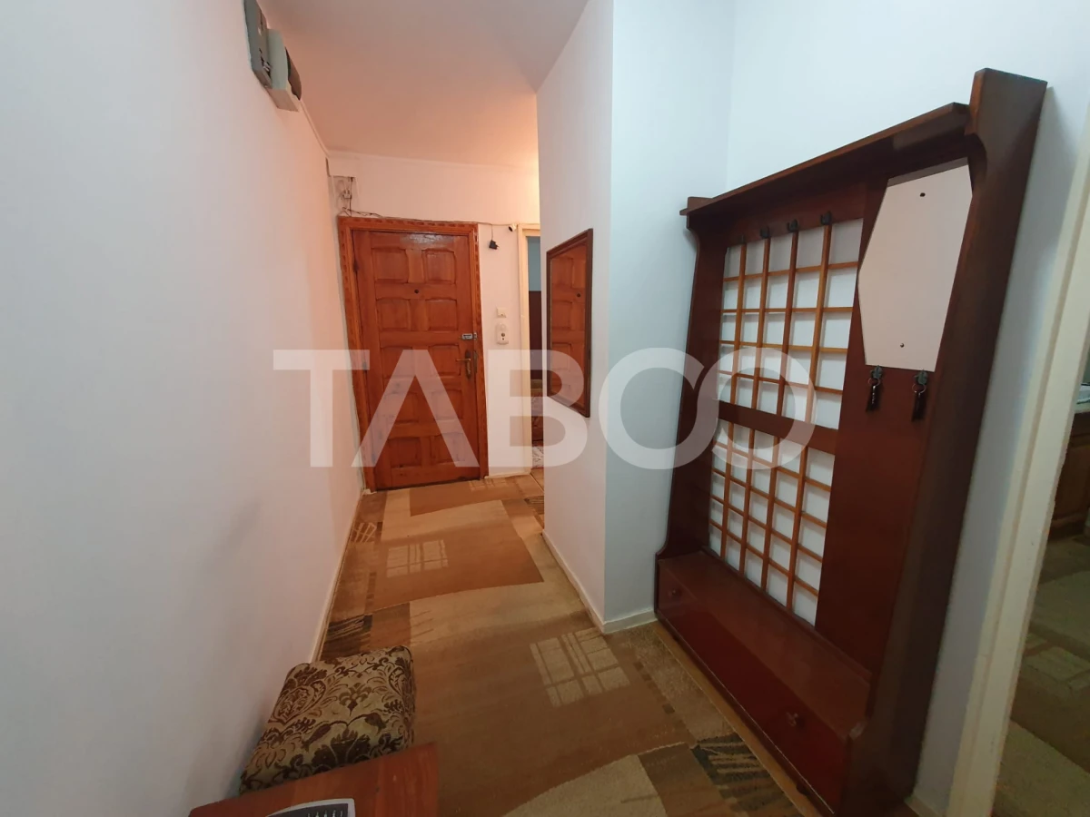 Apartament 2 camere de inchiriat zona 1 Decembrie etaj 2 - 7