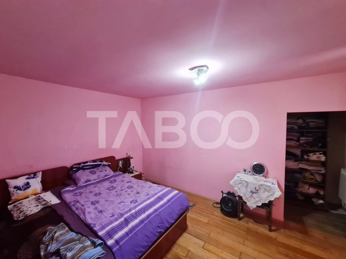 Casa de vanzare in Sebes langa lac - 5