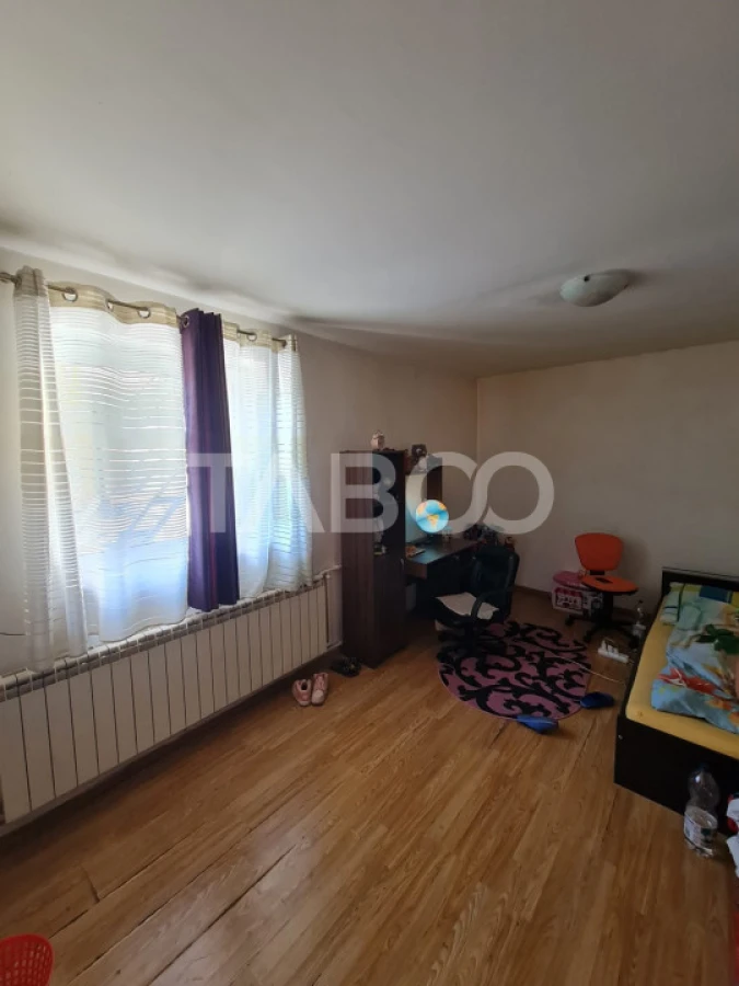 Casa de vanzare in Sebes langa lac - 3