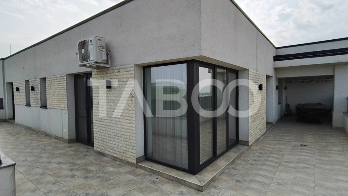 Penthouse de lux de vanzare 4 camere în Sebes - 1