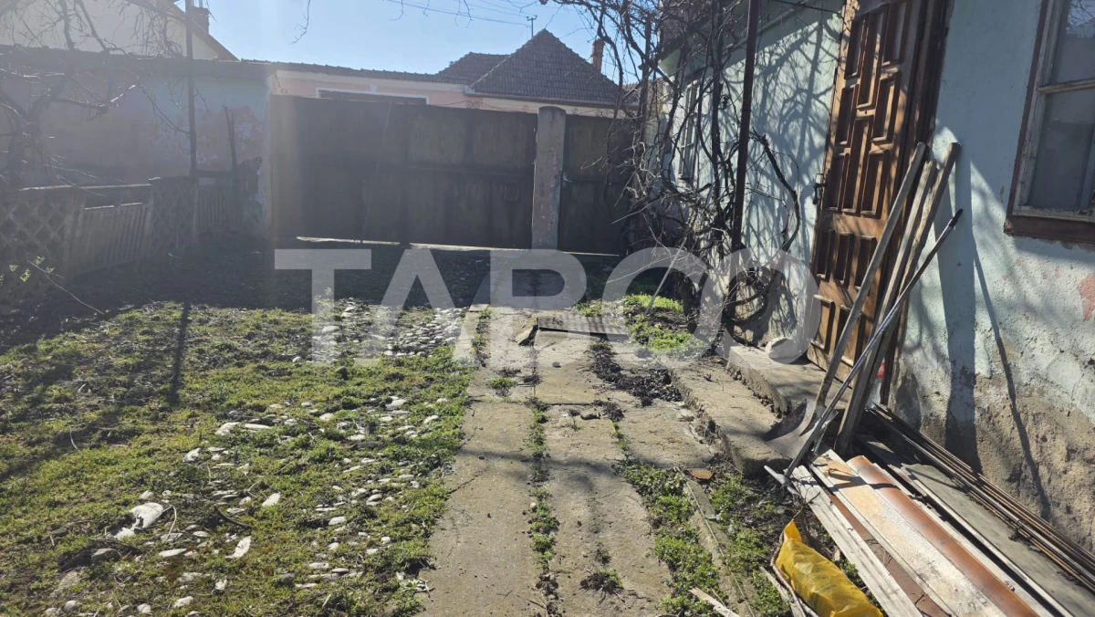 Casa cu teren generos aproape de centrul Municipiului Sebes de vanzare - 2