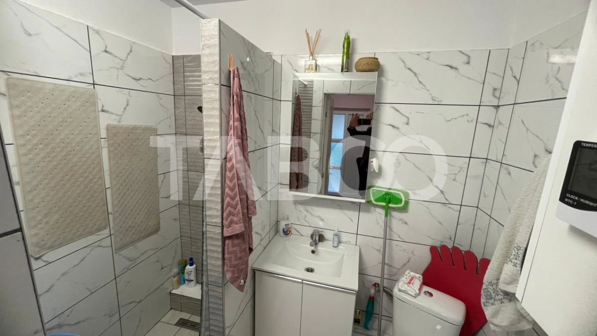 Casa cu curte de vanzare mobilata si renovata - mutare imediata - 6