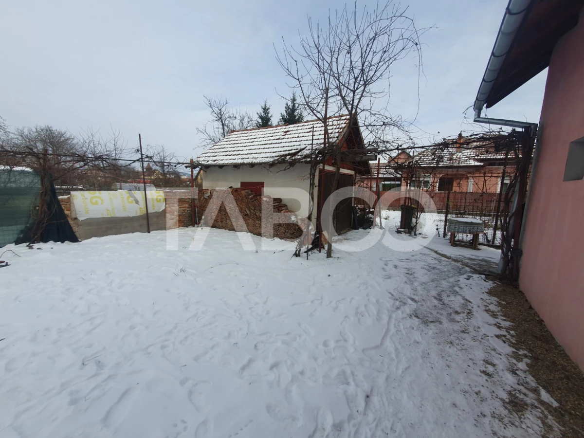 Casa 75 mp utili curte gradina si garaj renovata complet - 3