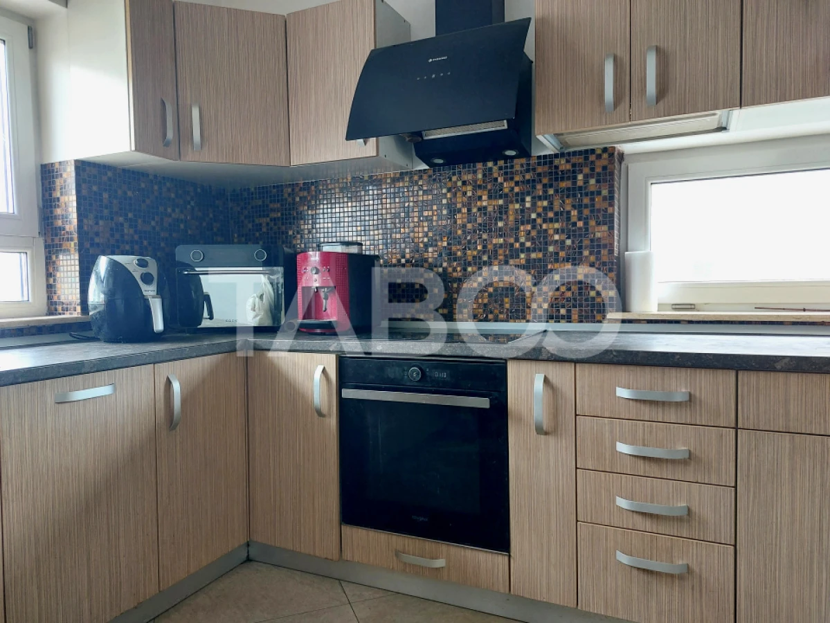 Casa individuala 4 camere P+1E 118 mp cu teren Cisnadie - 1