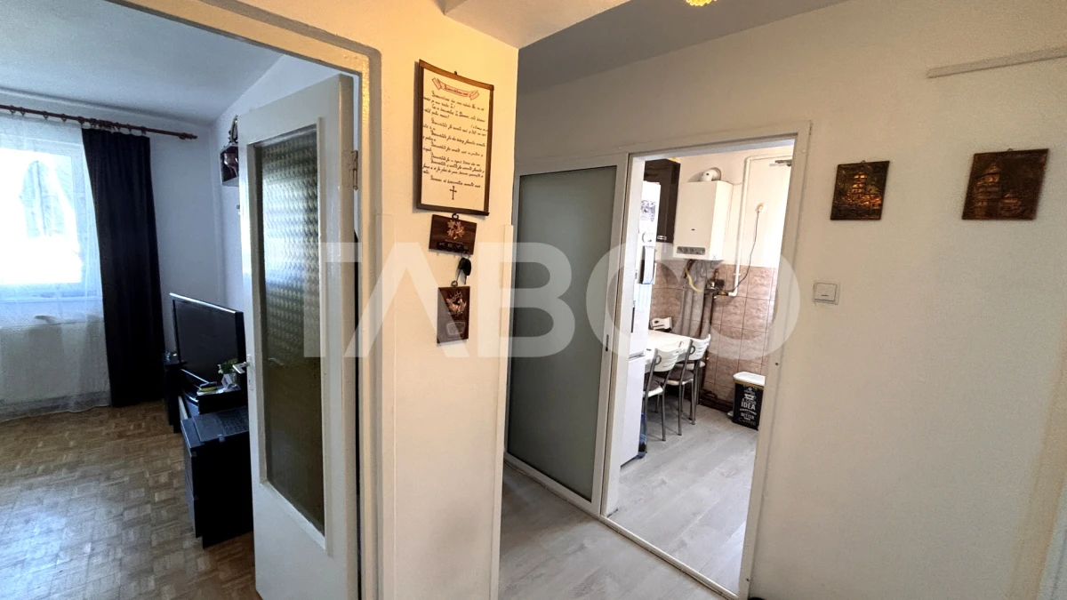 Apartament 3 camere decomandat 55mpu + balcon zona Strand Sibiu - 7