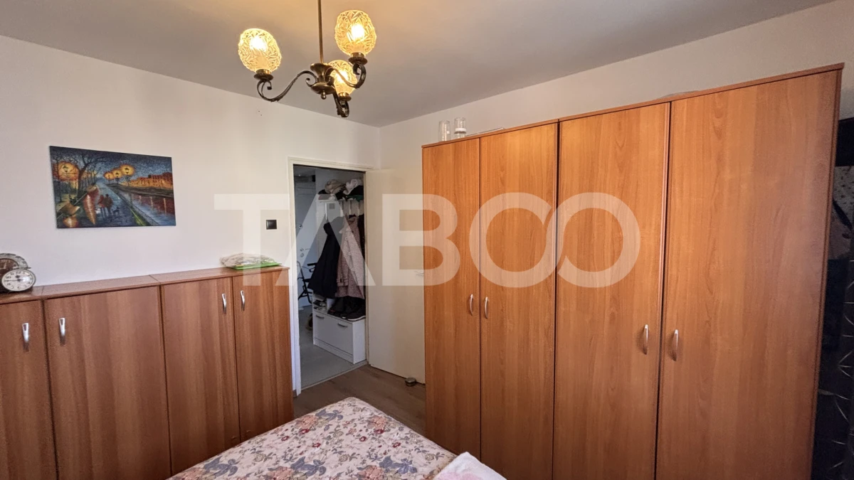 Apartament 3 camere decomandat 55mpu + balcon zona Strand Sibiu - 3