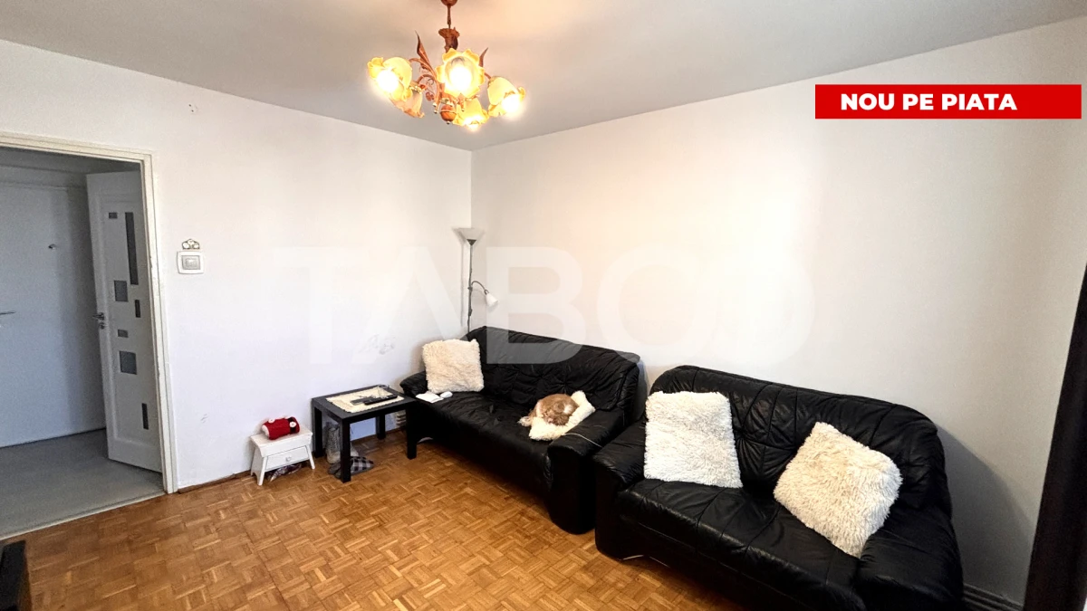 Apartament 3 camere decomandat 55mpu + balcon zona Strand Sibiu - 1