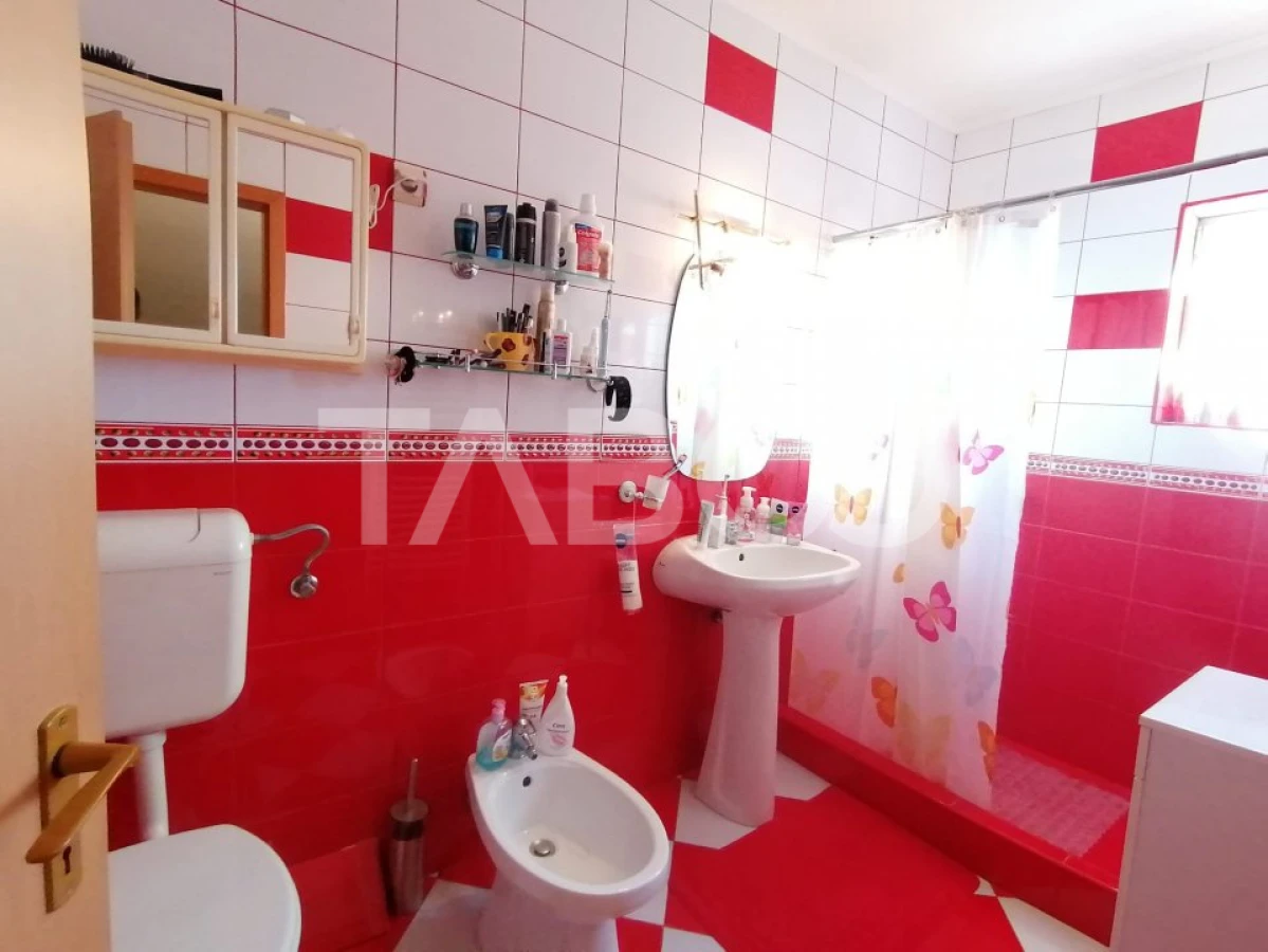 Casa individuala 6 camere de vanzare 250 mpu 361 mp teren zona Lupeni - 9