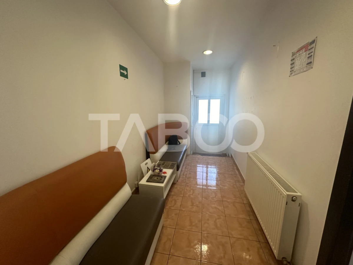 Spatiu comercial de inchiriat 5 camere 110mp Orasul de Jos Sibiu - 1