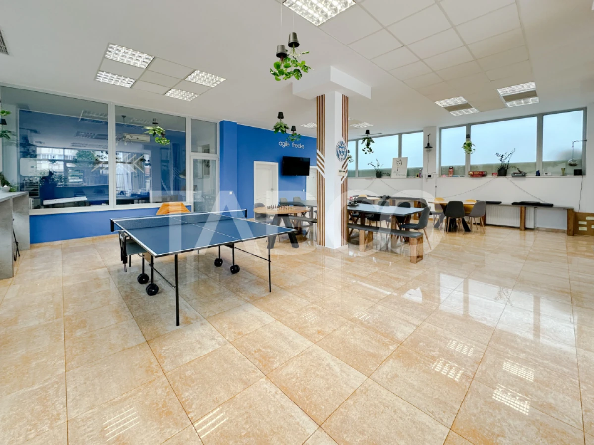 Cladire de birouri finisata la cheie 600 mp utili 15 parcari - 1