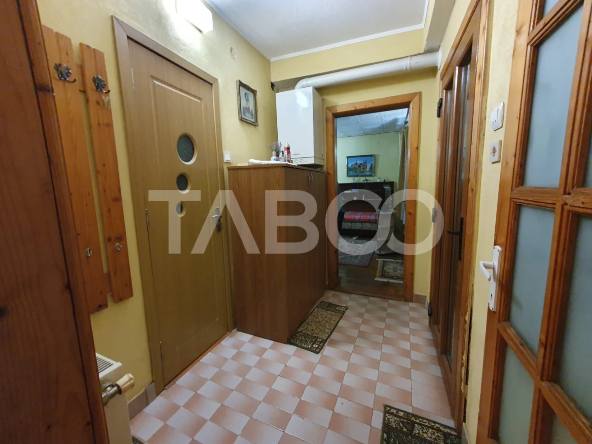 Apartament de inchiriat 2 camere la casa 40 mp utili + curte - 5
