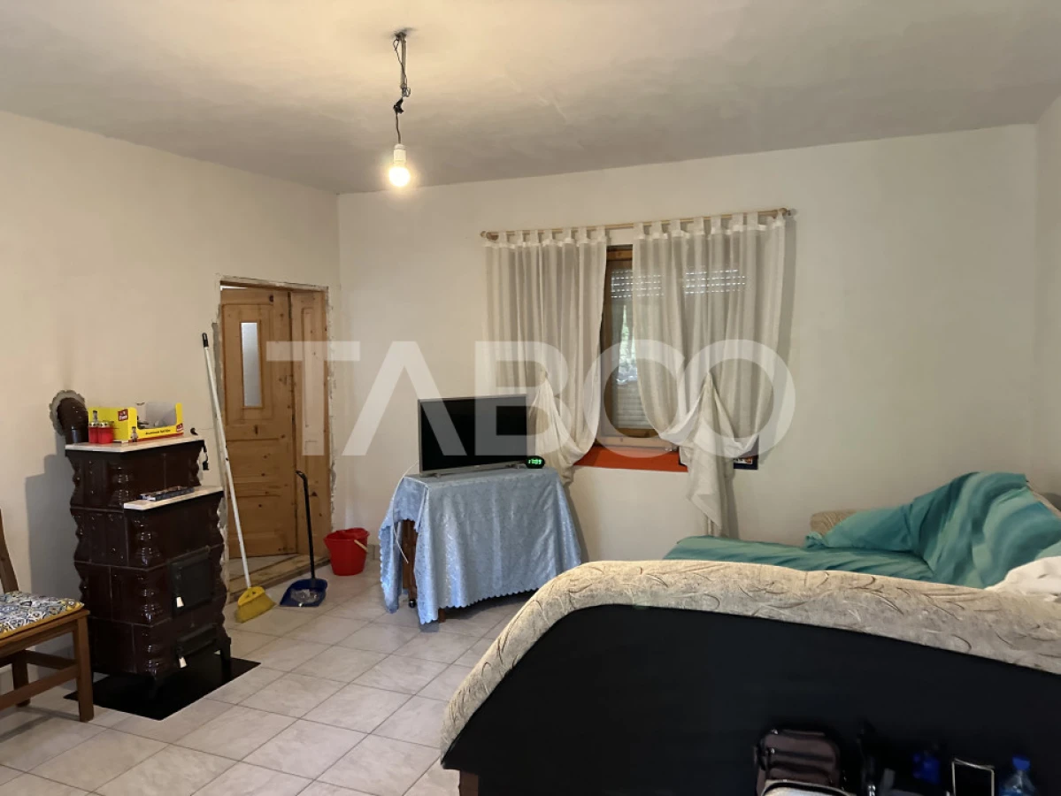 Casa 3 camere 5335 teren liber garaj si anexe in Sinca Veche - 9