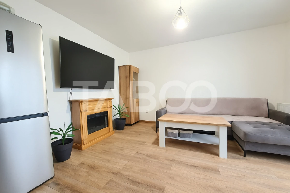 Super apartament la parter inalt -3 camere balcon si parcare proprie - 1