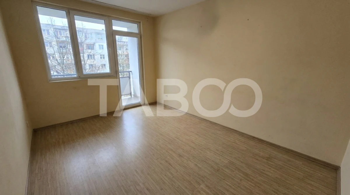 COMISION 0 - Apartament de vanzare cu 4 camere balcon parcare Lupeni - 7